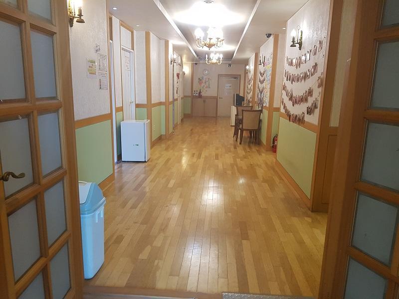 Hostel Lyndon Jeju Exteriör bild