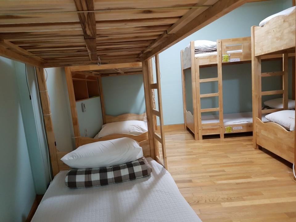 Hostel Lyndon Jeju Exteriör bild