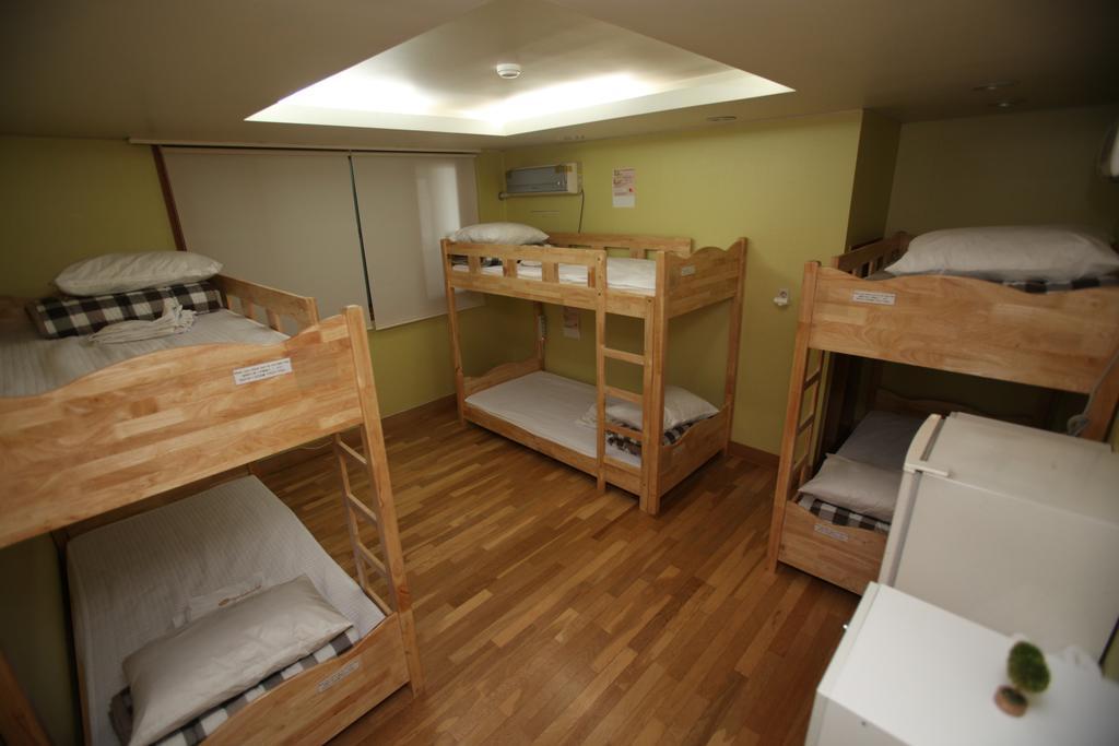 Hostel Lyndon Jeju Exteriör bild