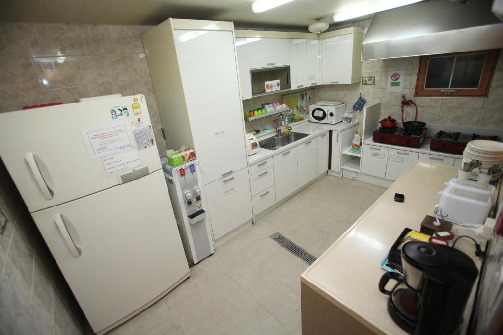 Hostel Lyndon Jeju Exteriör bild