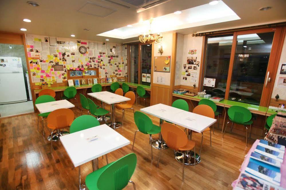 Hostel Lyndon Jeju Exteriör bild